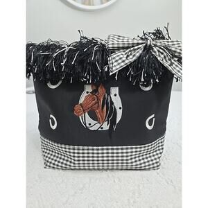 Horse Embroidered Horseshoe Front B/W Check Bottom/inside Fringe Opening READ
